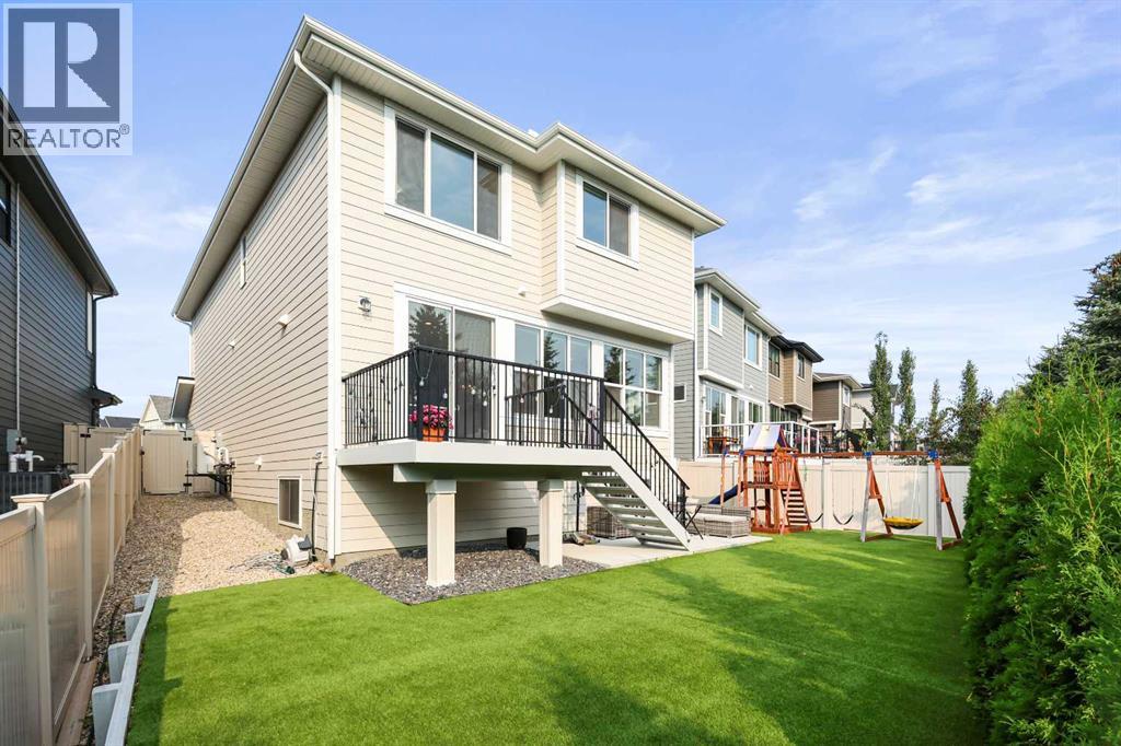 186 West Grove Point Sw, Calgary, Alberta  T3H 1Y7 - Photo 5 - A2260750