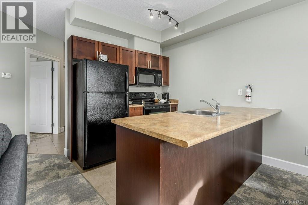 211a 1730 Riverside Lane, Courtenay, British Columbia  V9N 8C7 - Photo 4 - 1017281