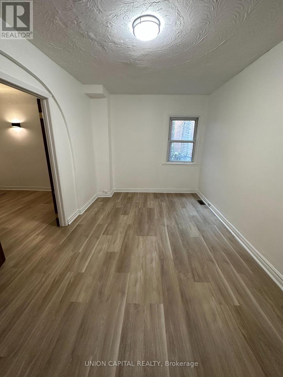 Main - 886 College Street, Toronto, Ontario  M6H 1A3 - Photo 5 - C12456765