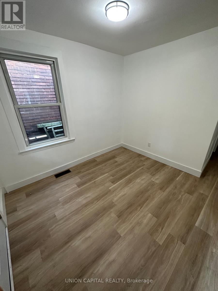 Main - 886 College Street, Toronto, Ontario  M6H 1A3 - Photo 6 - C12456765
