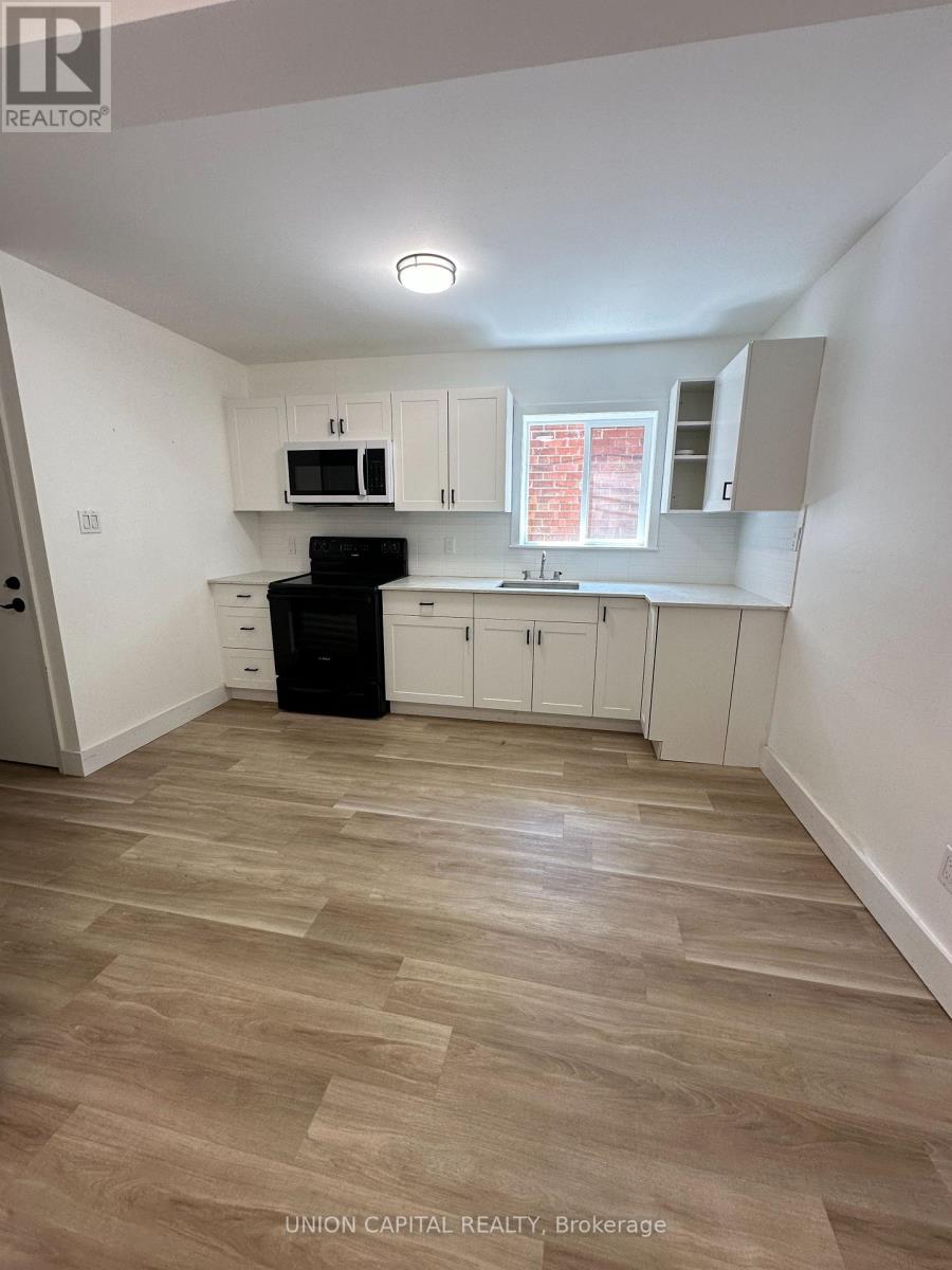 Main - 886 College Street, Toronto, Ontario  M6H 1A3 - Photo 7 - C12456765