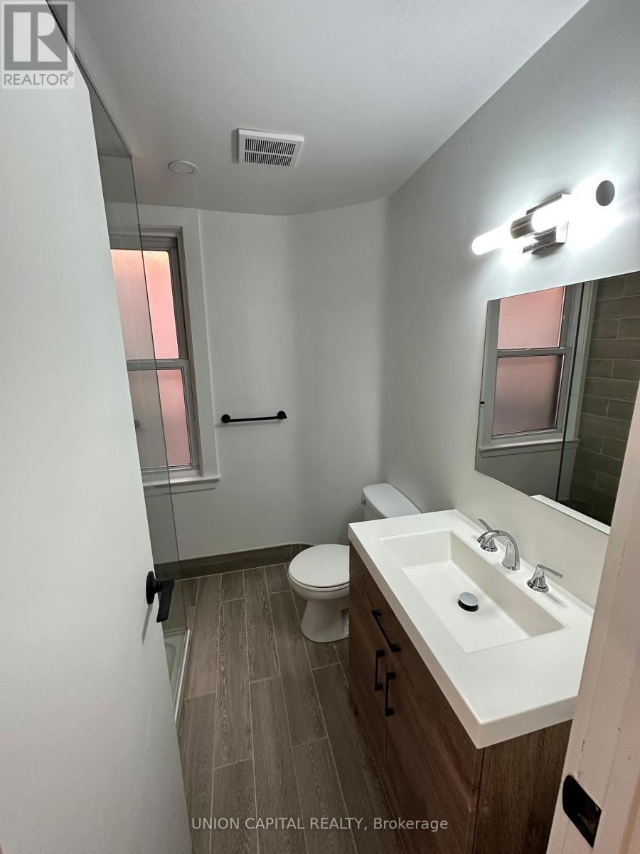Main - 886 College Street, Toronto, Ontario  M6H 1A3 - Photo 9 - C12456765