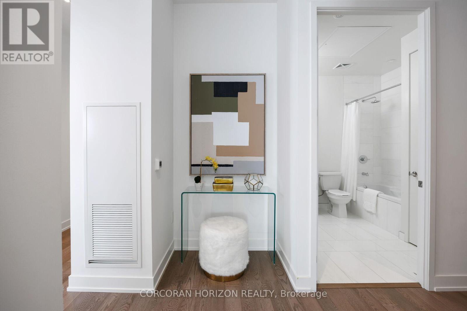 Sph4402 - 15 Lower Jarvis Street, Toronto, Ontario  M5E 0C4 - Photo 3 - C12456773