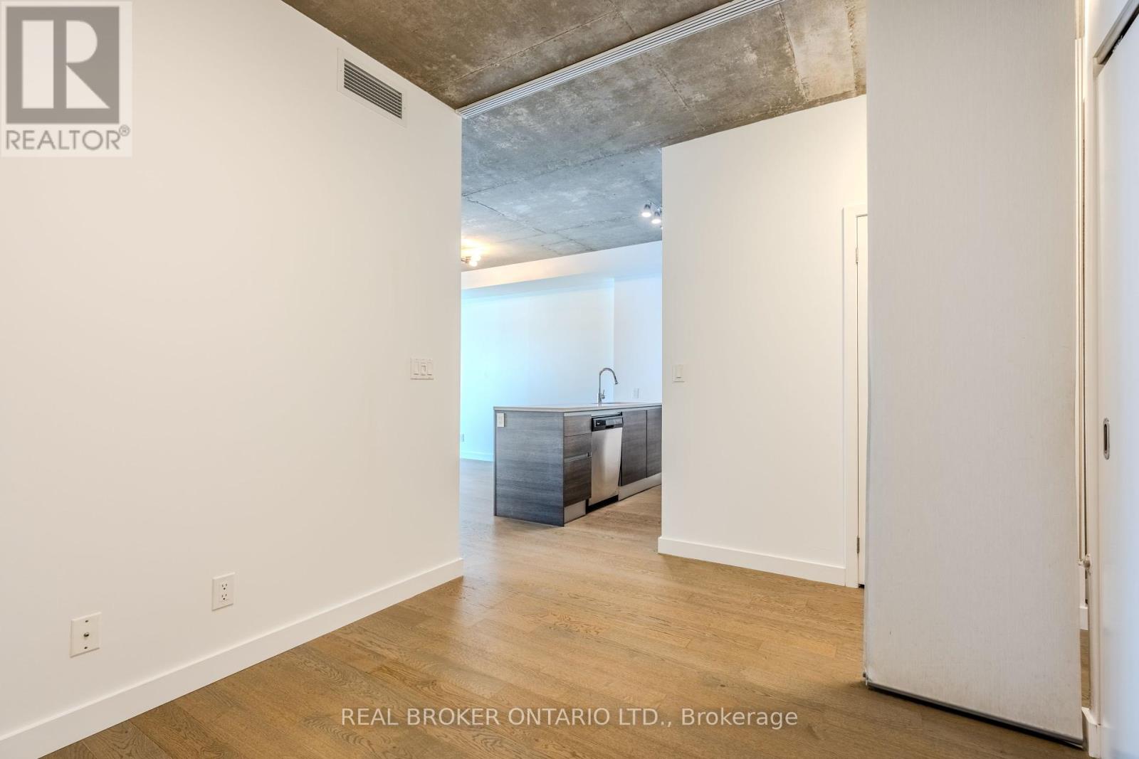 1411 - 111 Bathurst Street, Toronto, Ontario  M5V 0M9 - Photo 14 - C12456795