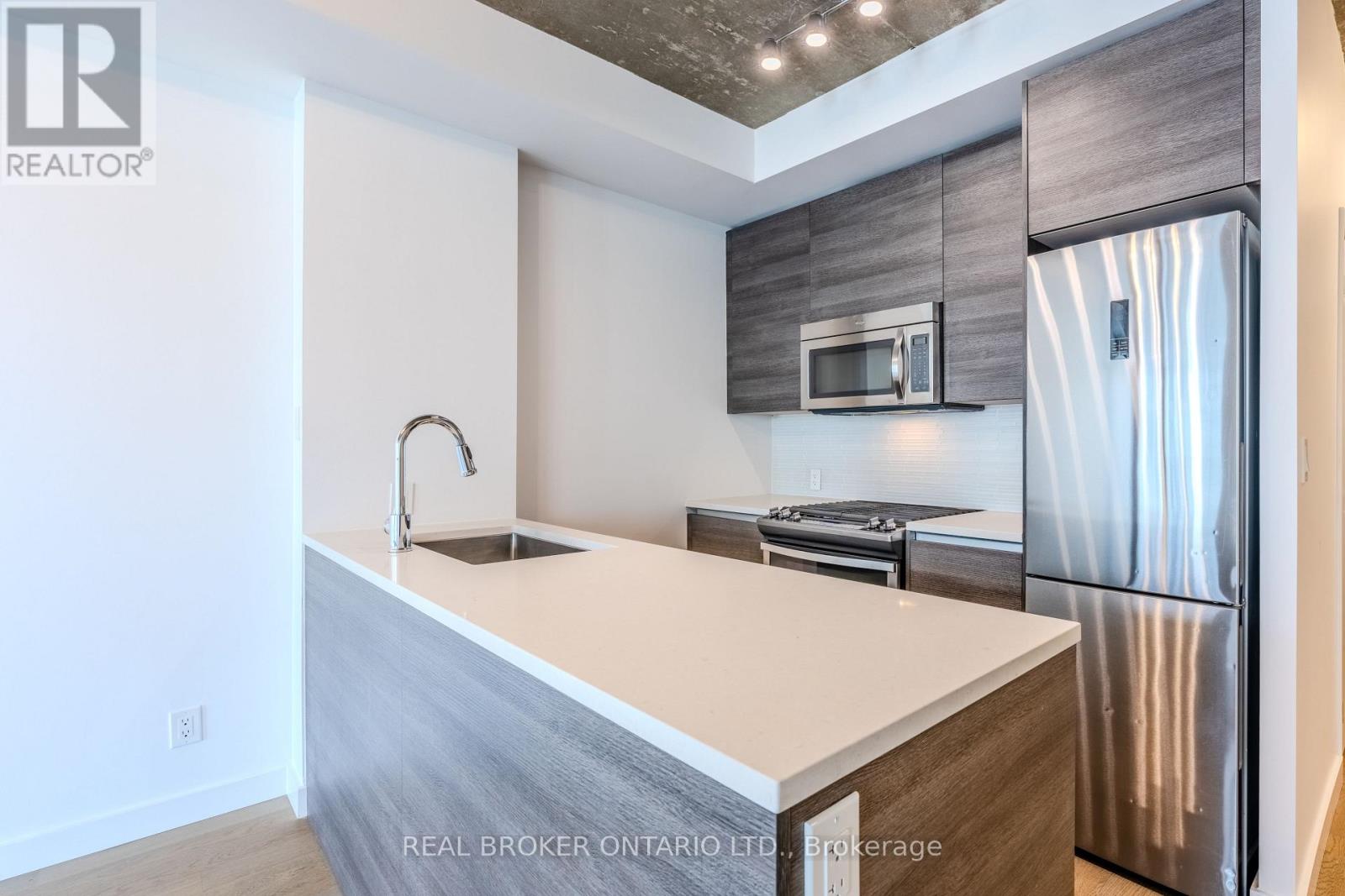 1411 - 111 Bathurst Street, Toronto, Ontario  M5V 0M9 - Photo 18 - C12456795