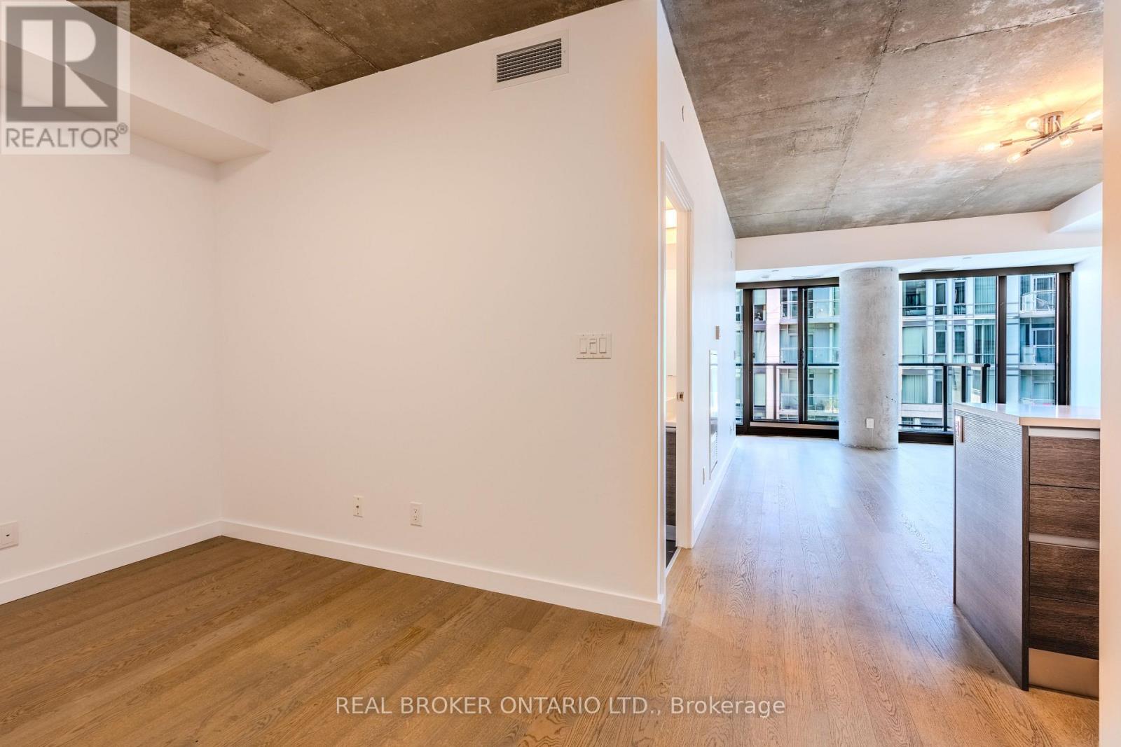 1411 - 111 Bathurst Street, Toronto, Ontario  M5V 0M9 - Photo 20 - C12456795