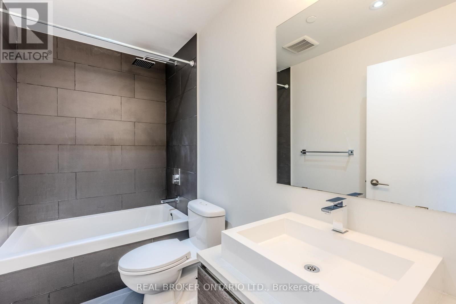 1411 - 111 Bathurst Street, Toronto, Ontario  M5V 0M9 - Photo 21 - C12456795