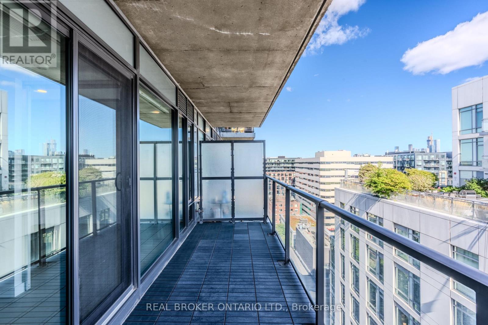 1411 - 111 Bathurst Street, Toronto, Ontario  M5V 0M9 - Photo 23 - C12456795