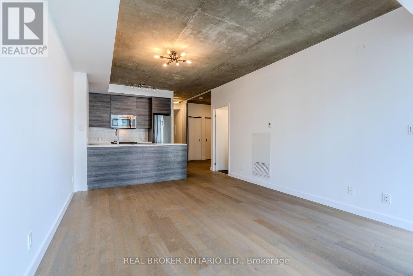 1411 - 111 Bathurst Street, Toronto, Ontario  M5V 0M9 - Photo 7 - C12456795