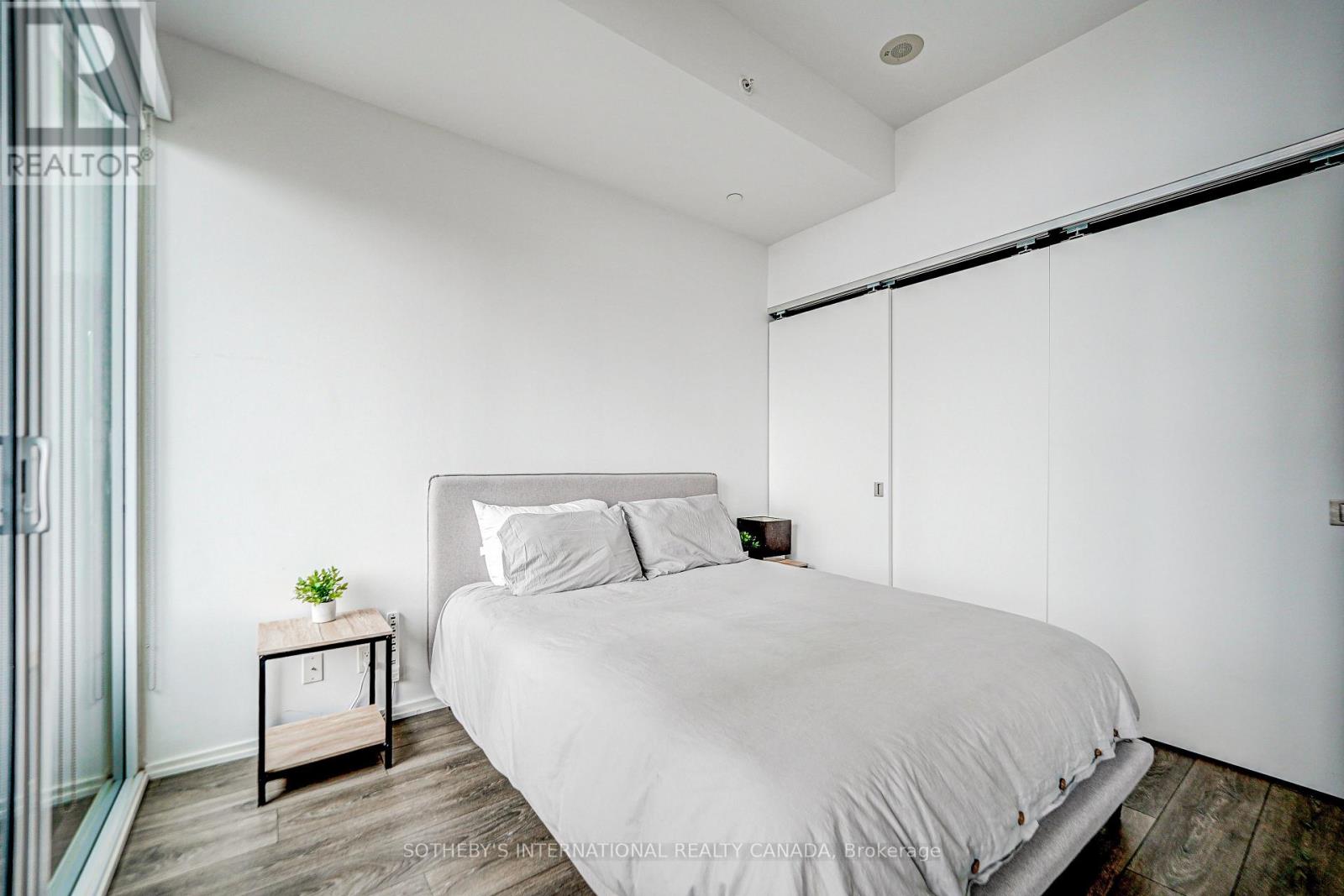 506 - 125 Peter Street, Toronto, Ontario  M5V 2G9 - Photo 10 - C12456803