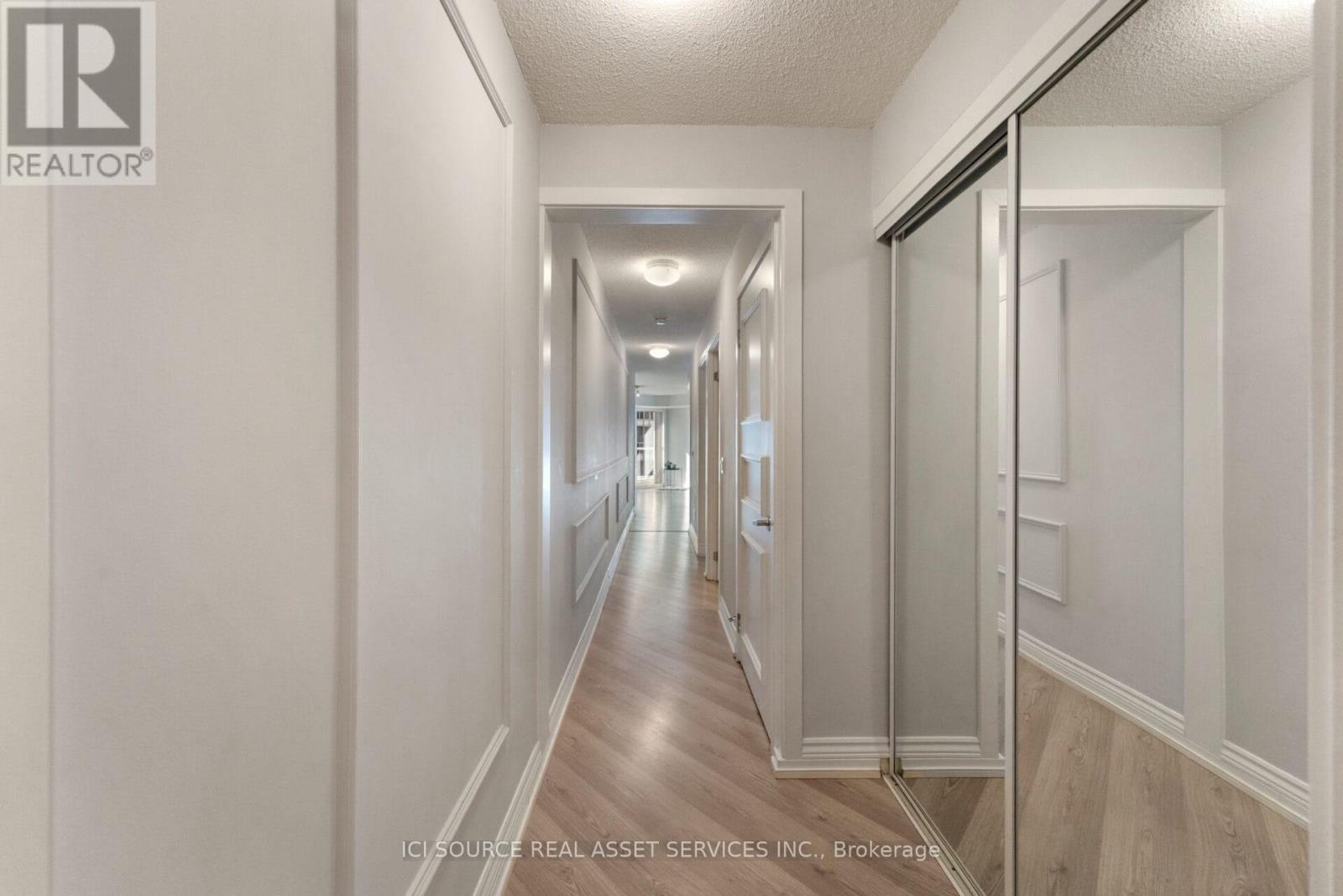 911 - 8 York Street, Toronto (Waterfront Communities), Ontario  M5J 2Y2 - Photo 18 - C12456827