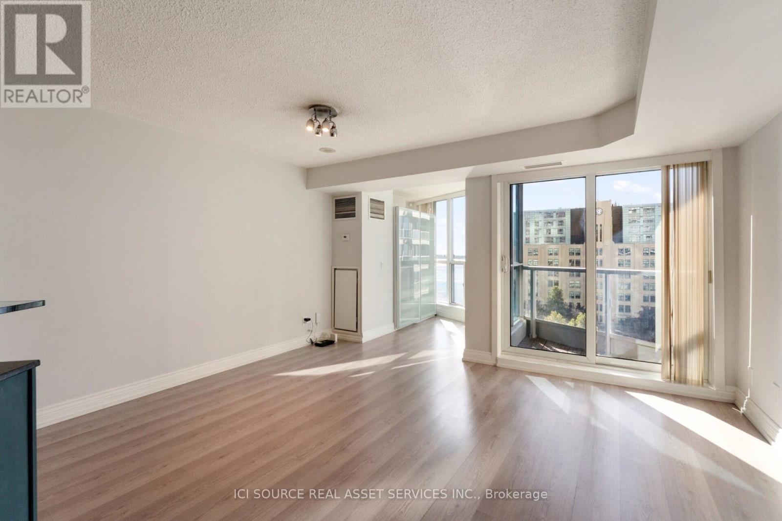 911 - 8 York Street, Toronto (Waterfront Communities), Ontario  M5J 2Y2 - Photo 4 - C12456827