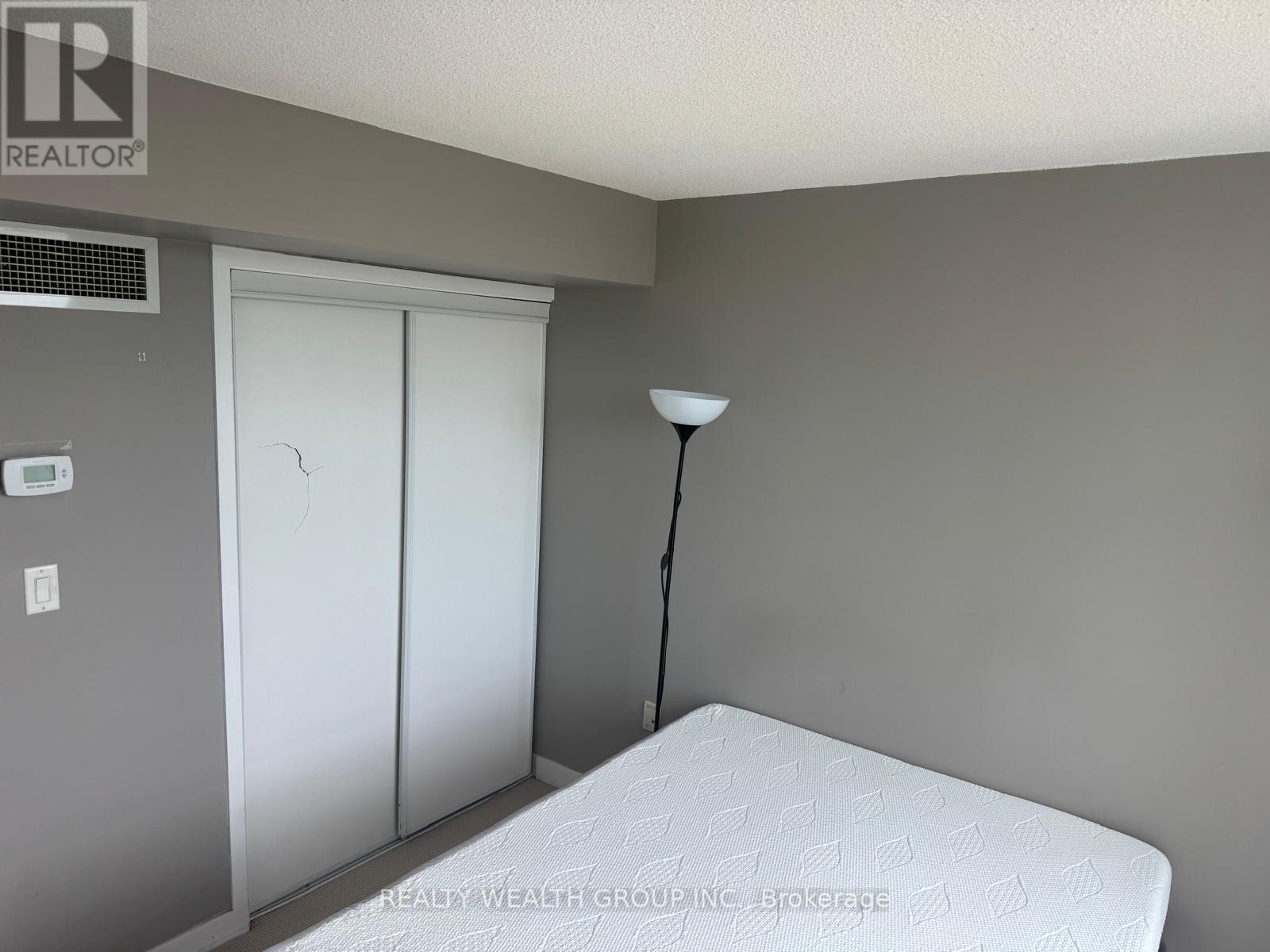 4203 - 11 Brunel Court, Toronto, Ontario  M5V 3Y3 - Photo 14 - C12456866