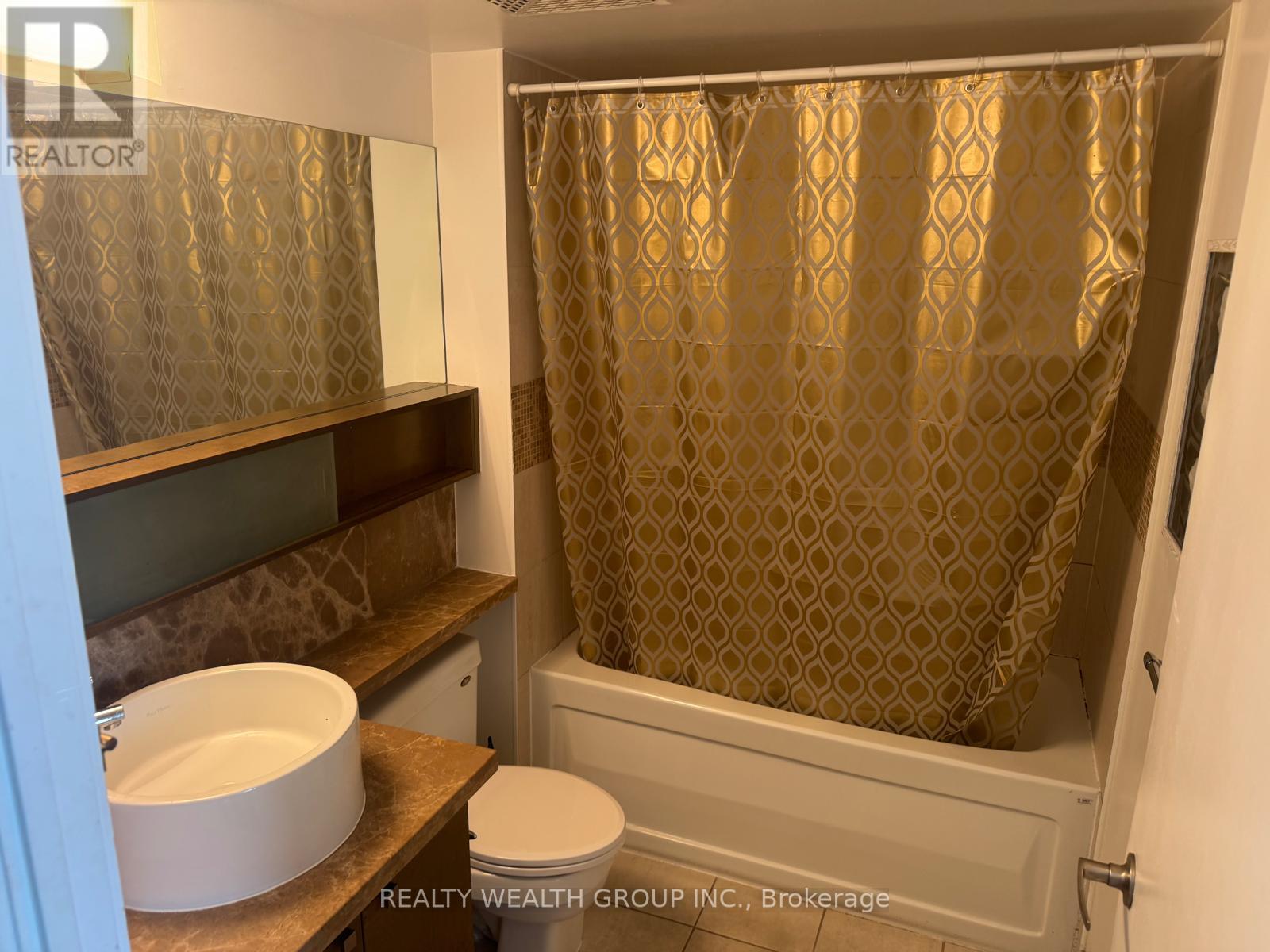 4203 - 11 Brunel Court, Toronto, Ontario  M5V 3Y3 - Photo 8 - C12456866