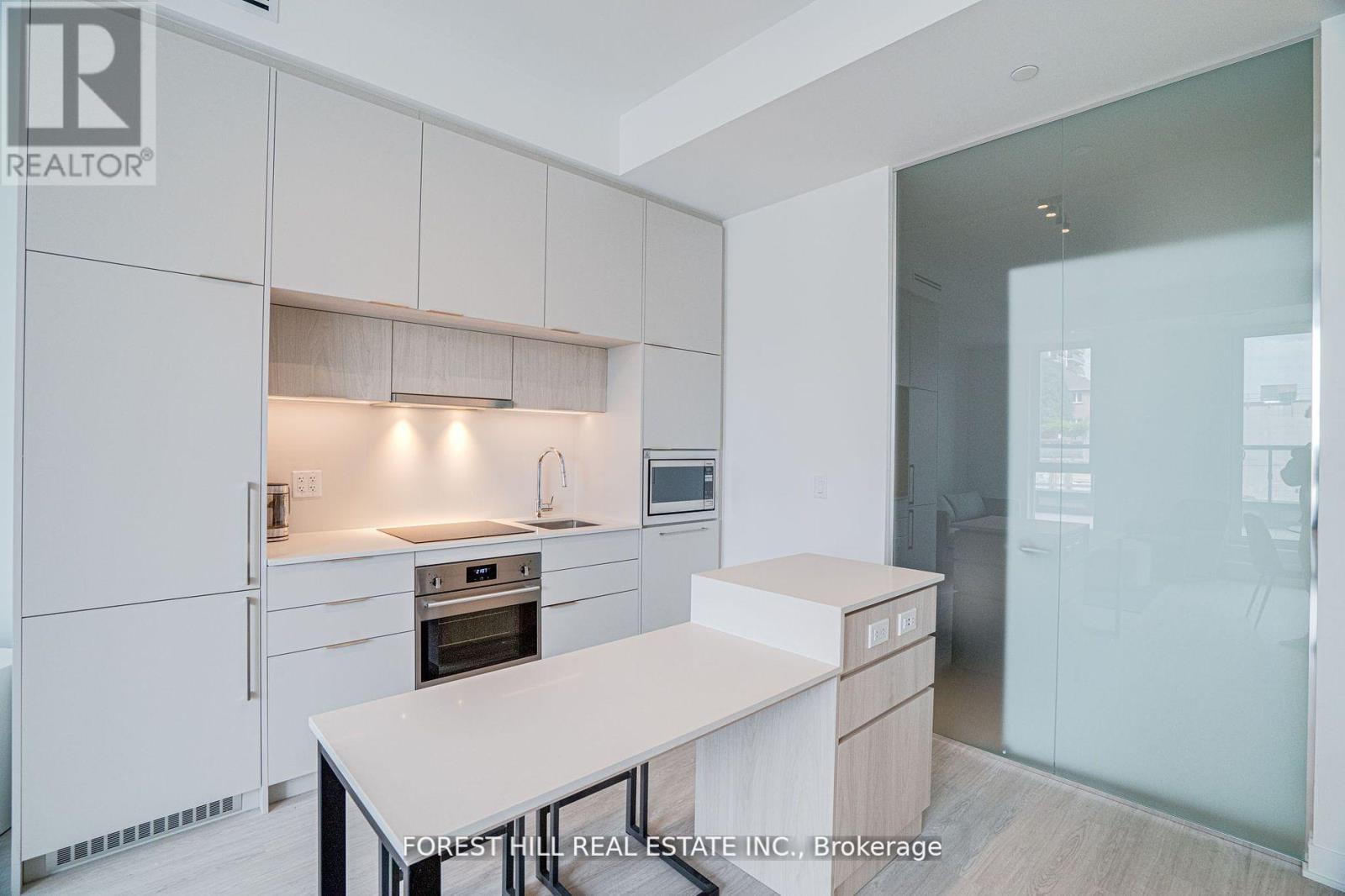 209 - 185 Alberta Avenue, Toronto (Oakwood Village), Ontario  M6C 0A5 - Photo 8 - C12456874