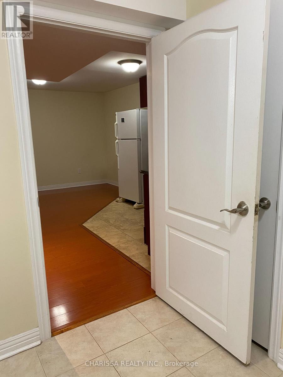 Bsmt - 3417 Jorie Crescent, Mississauga, Ontario  L5M 7G6 - Photo 11 - W12361325