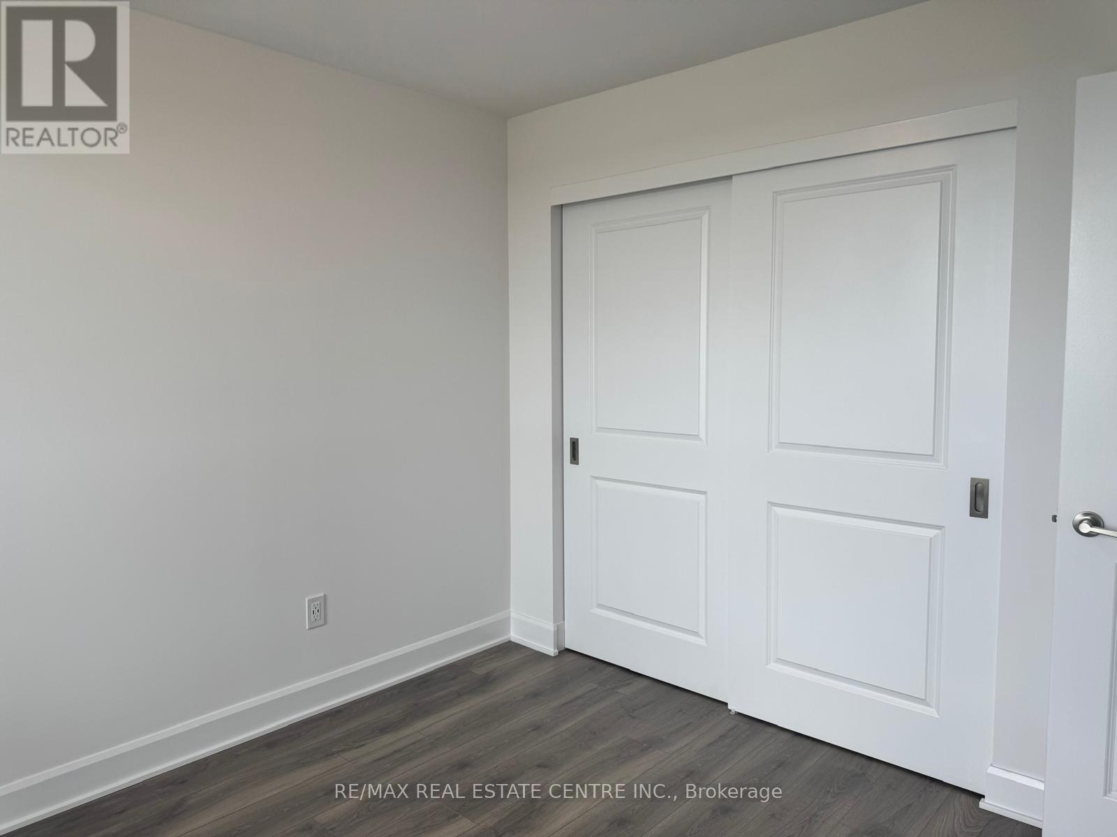 1211 - 3240 William Coltson Avenue, Oakville, Ontario  L6H 8C8 - Photo 18 - W12456160