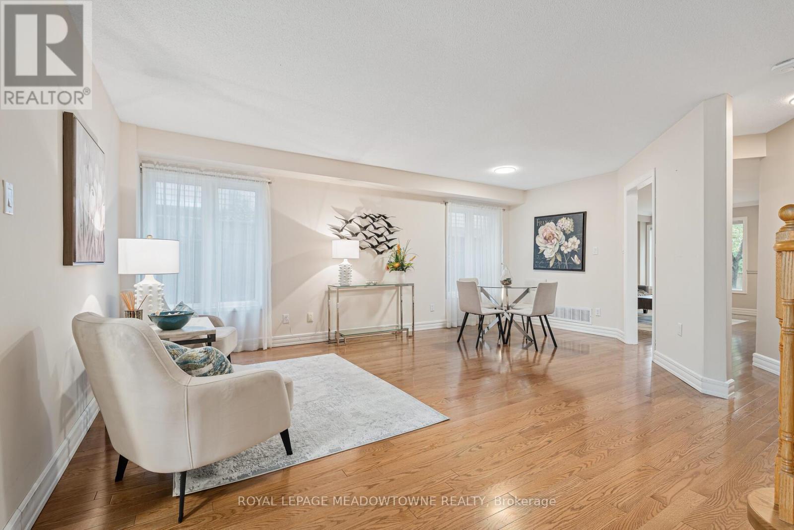 44 James Young Drive, Halton Hills, Ontario  L7G 5S5 - Photo 6 - W12454086