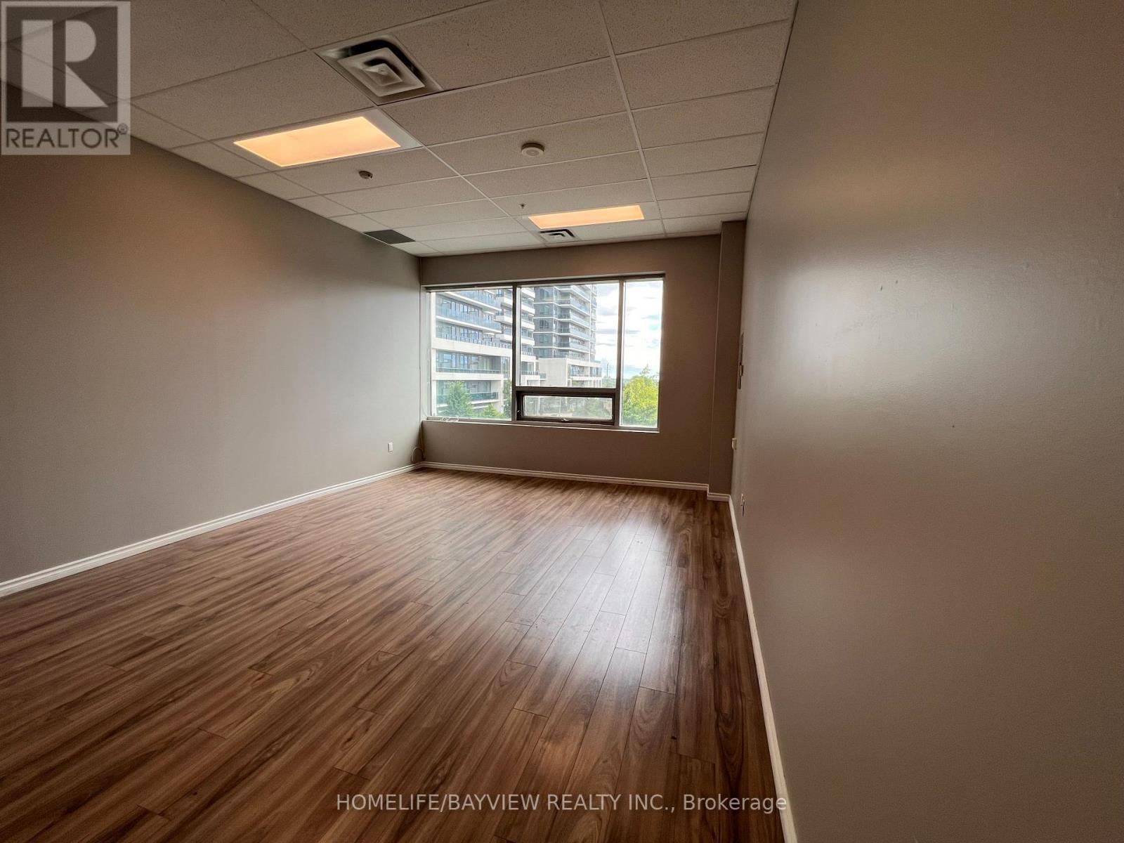 207 - 7163 Yonge Street, Markham, Ontario  L3T 0C6 - Photo 4 - N12456752