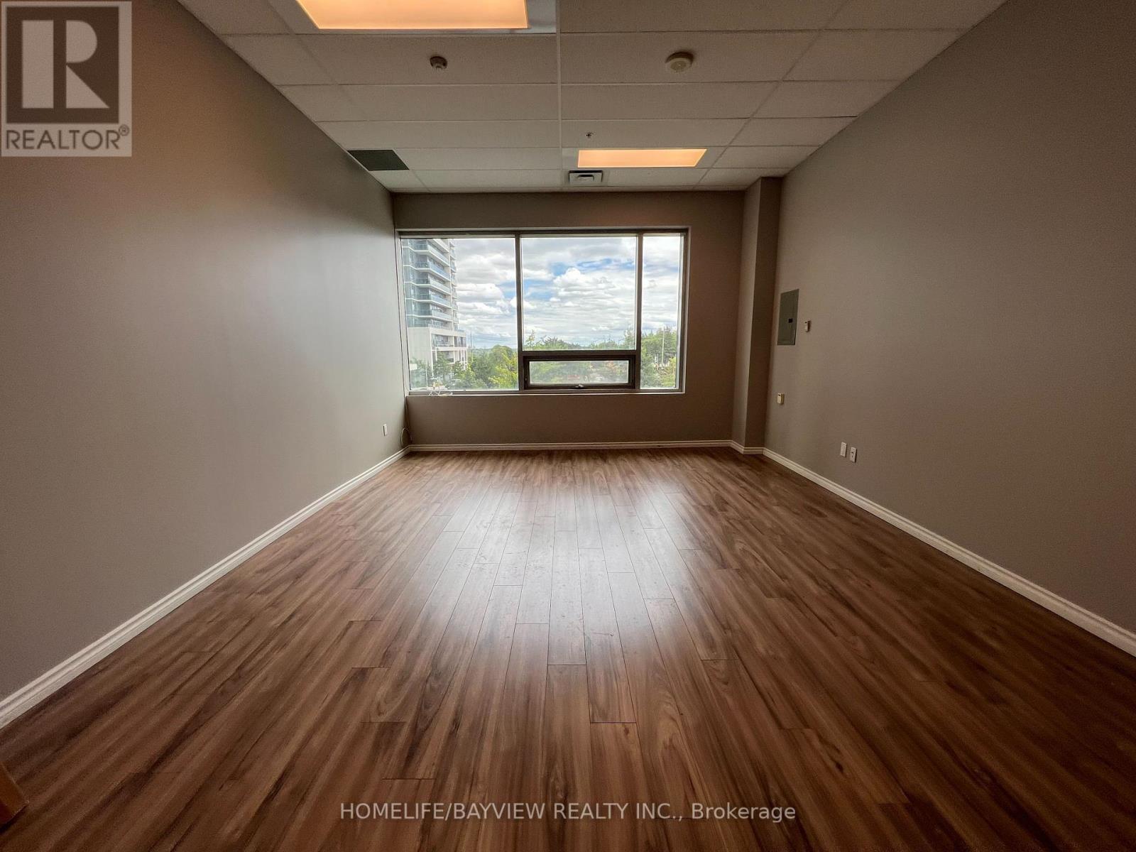 207 - 7163 Yonge Street, Markham, Ontario  L3T 0C6 - Photo 5 - N12456752