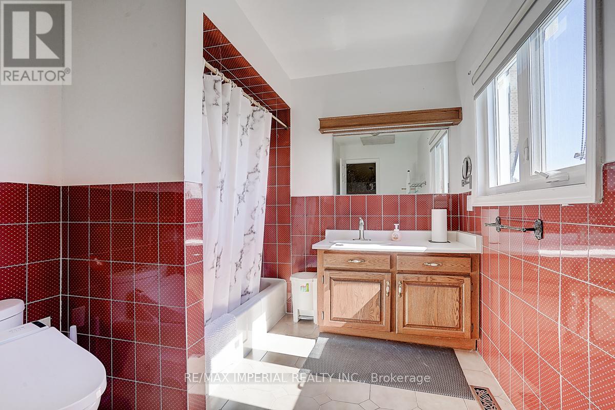 13969 Kennedy Road, Whitchurch-Stouffville, Ontario  L4A 4B4 - Photo 26 - N12456778
