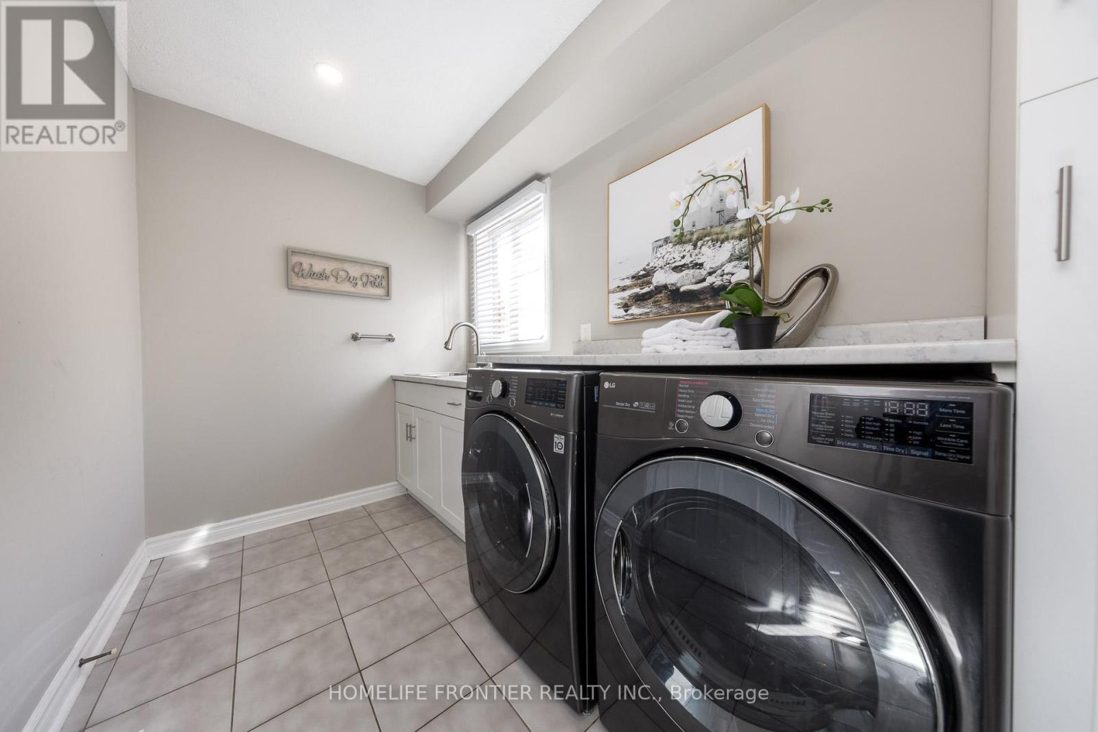 246 Jelley Avenue, Newmarket, Ontario  L3X 1S6 - Photo 22 - N12456796