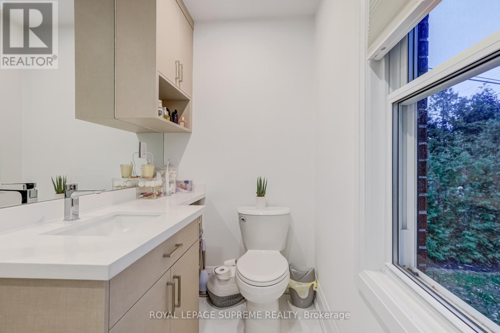 138 Driscoll Road, Richmond Hill, Ontario  L4C 4H7 - Photo 13 - N12456858