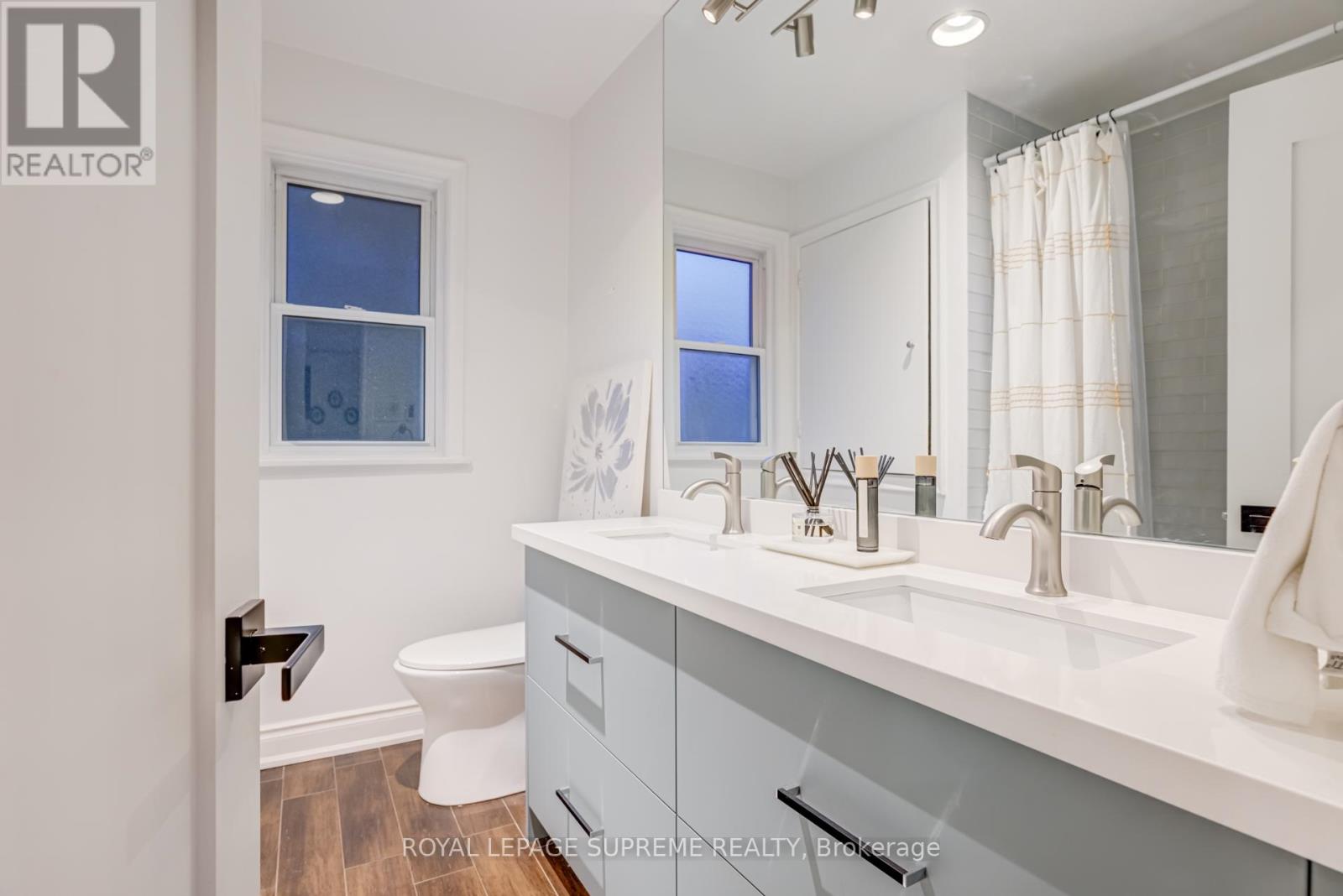 138 Driscoll Road, Richmond Hill, Ontario  L4C 4H7 - Photo 20 - N12456858