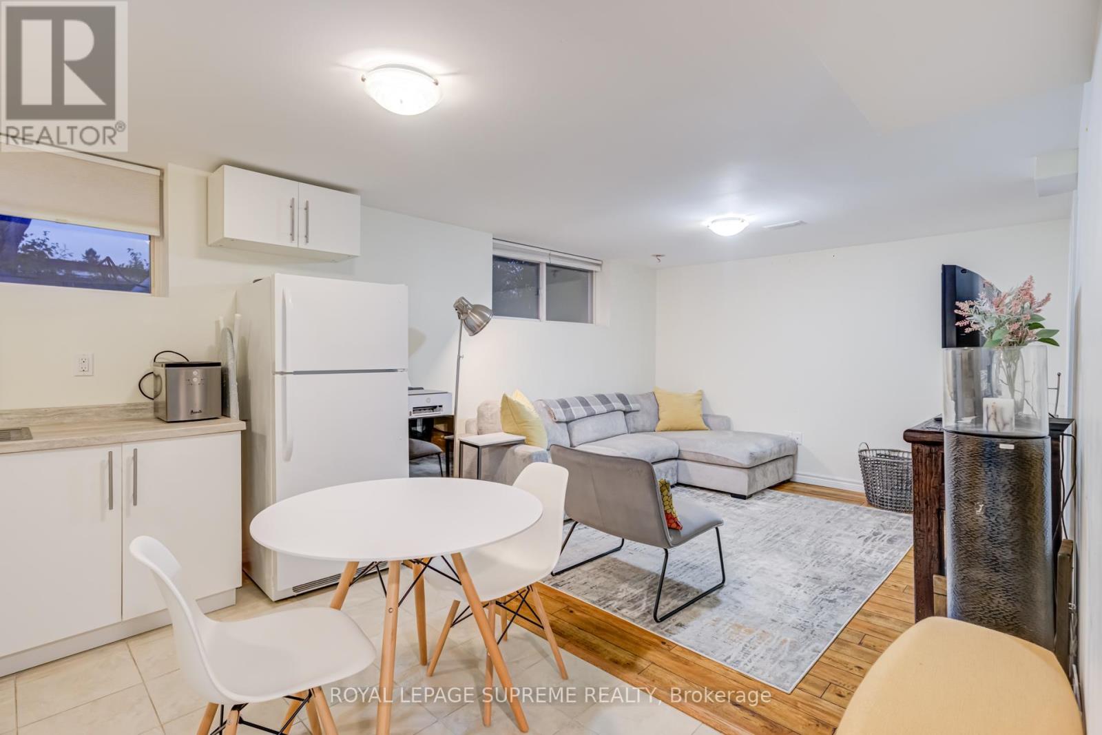 138 Driscoll Road, Richmond Hill, Ontario  L4C 4H7 - Photo 22 - N12456858