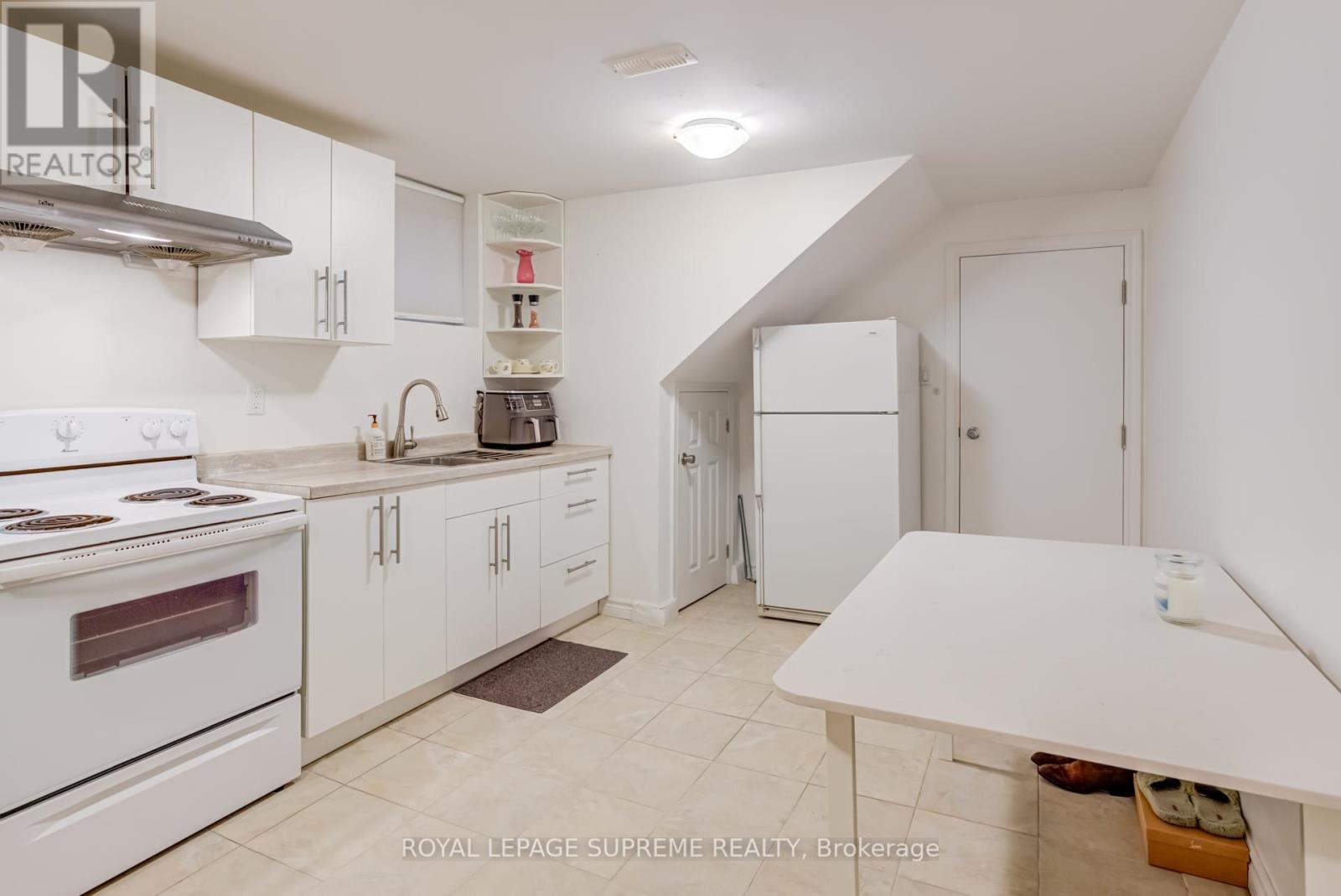 138 Driscoll Road, Richmond Hill, Ontario  L4C 4H7 - Photo 30 - N12456858