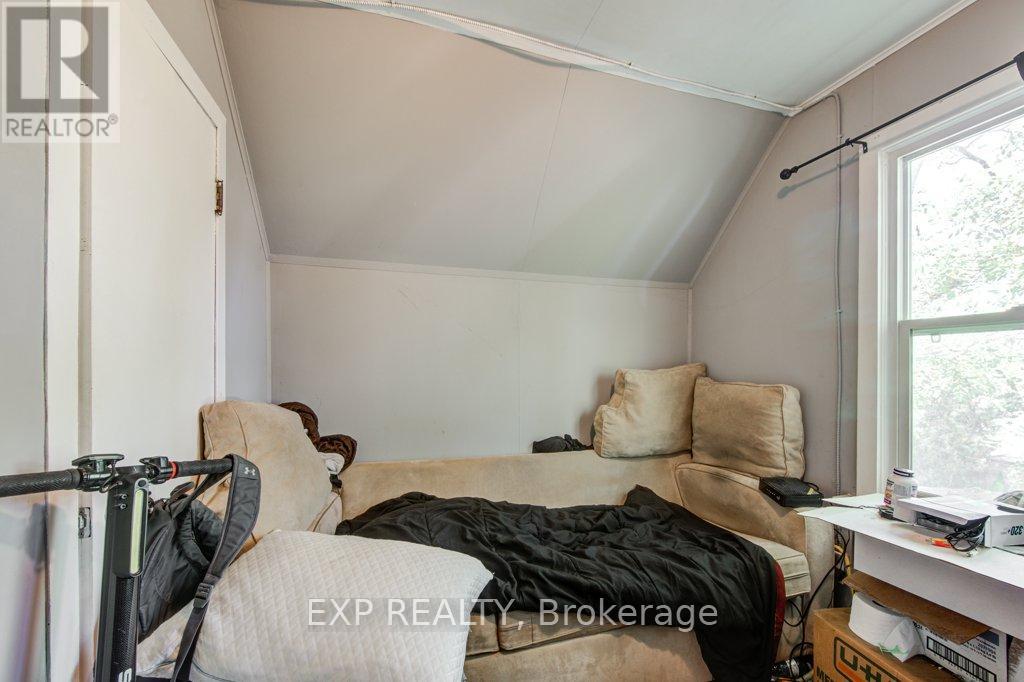 96 Emery Street W, London South (South E), Ontario  N6J 1R8 - Photo 39 - X12455864
