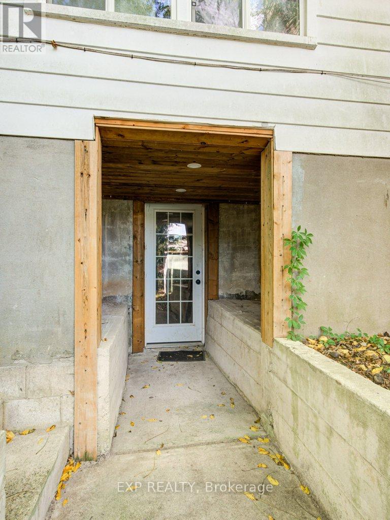 Photo 12 of 50 for 96 Emery Street W