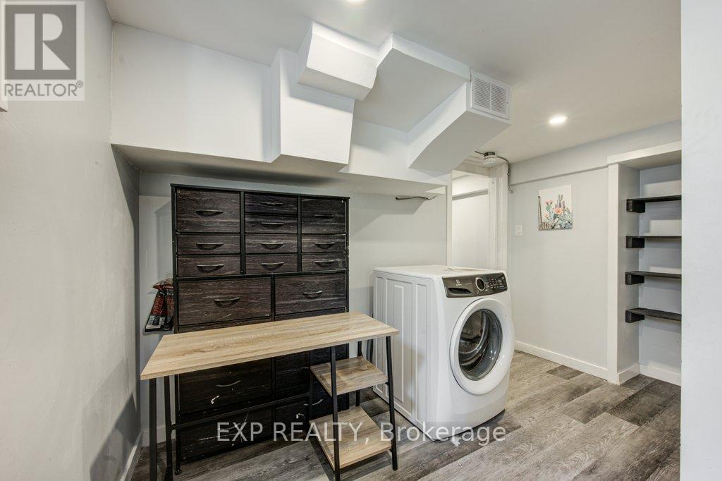 Photo 16 of 50 for 96 Emery Street W