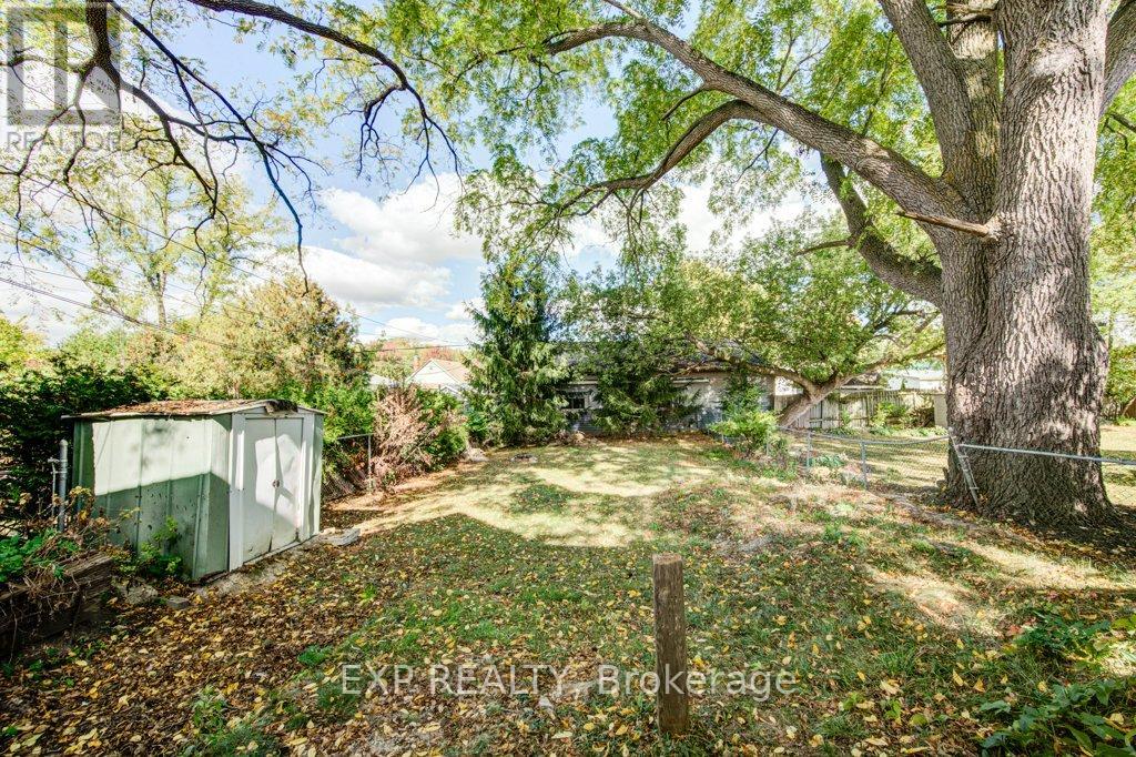 96 Emery Street W, London South (South E), Ontario  N6J 1R8 - Photo 41 - X12455864