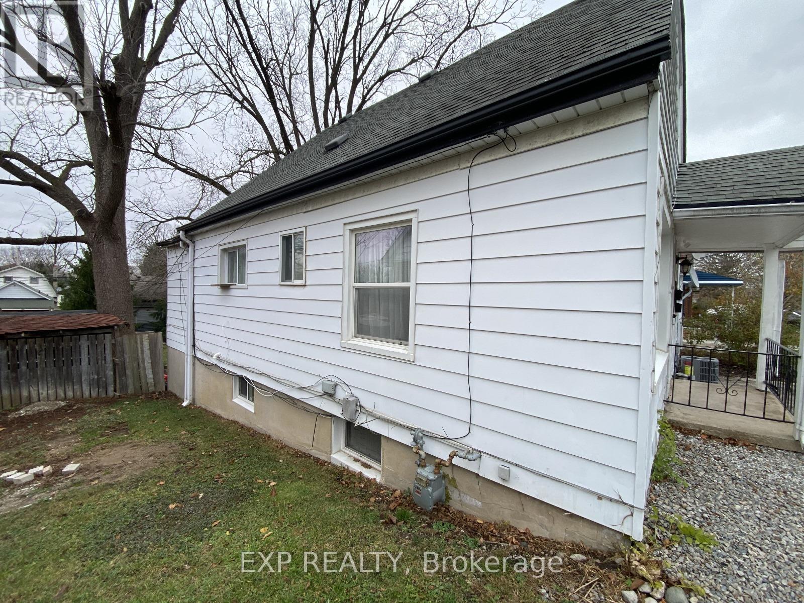 96 Emery Street W, London South (South E), Ontario  N6J 1R8 - Photo 44 - X12455864