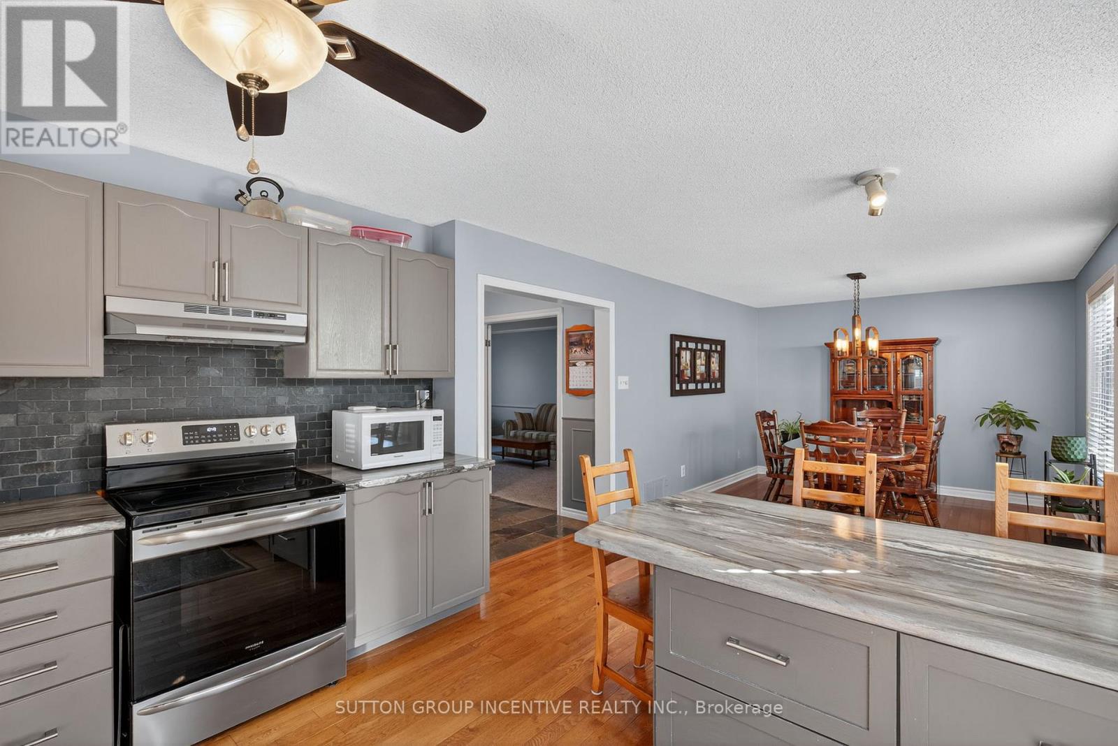 9 Hopkins Road, Barrie, Ontario  L4M 5X8 - Photo 10 - S12456768