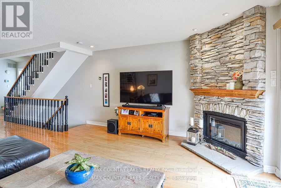 15 - 24 Laguna Parkway, Ramara, Ontario  L0K 1B0 - Photo 4 - S12456851