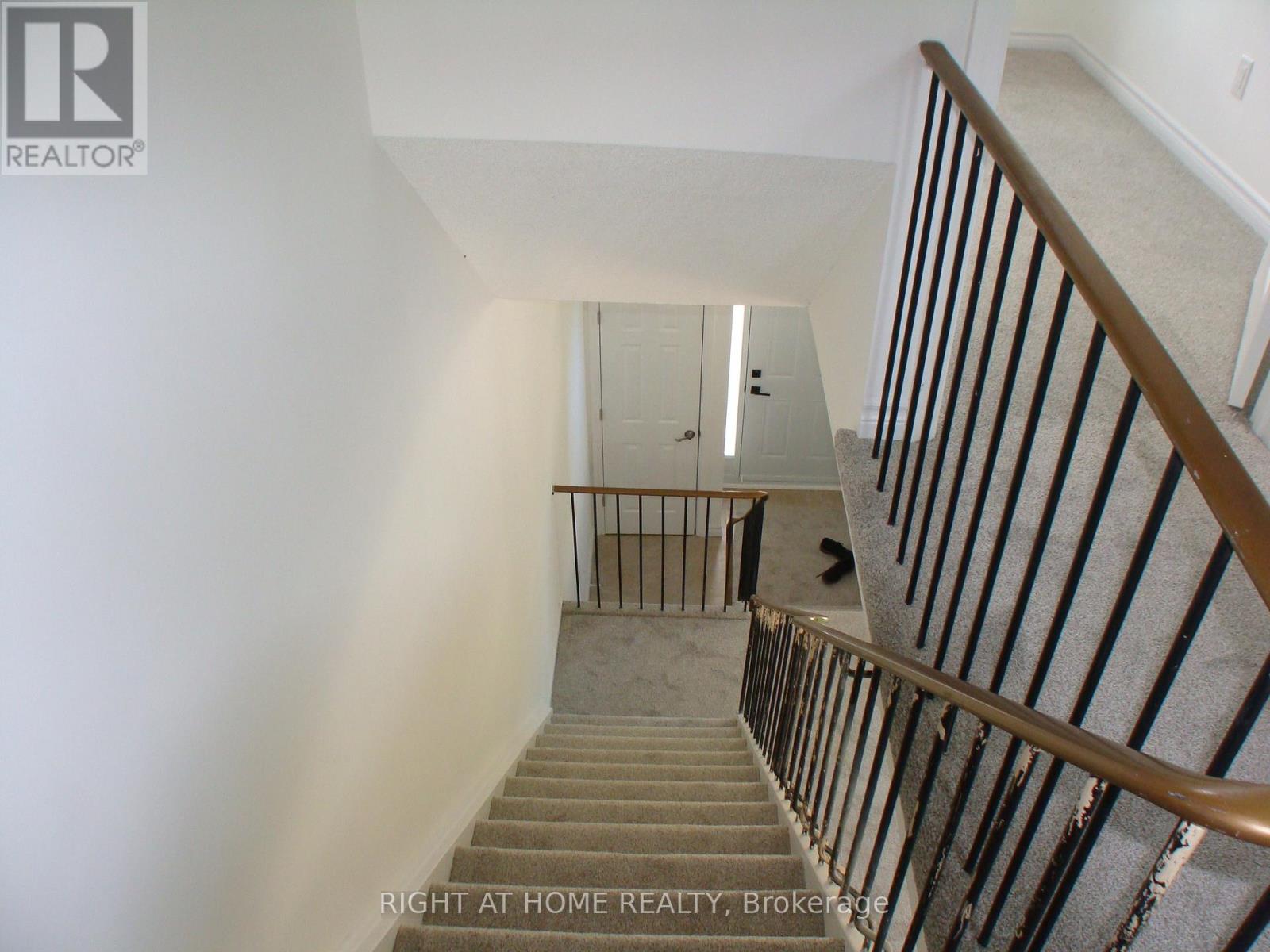 E3 - 63 Ferris Lane, Barrie, Ontario  L4M 5C4 - Photo 9 - S12456865