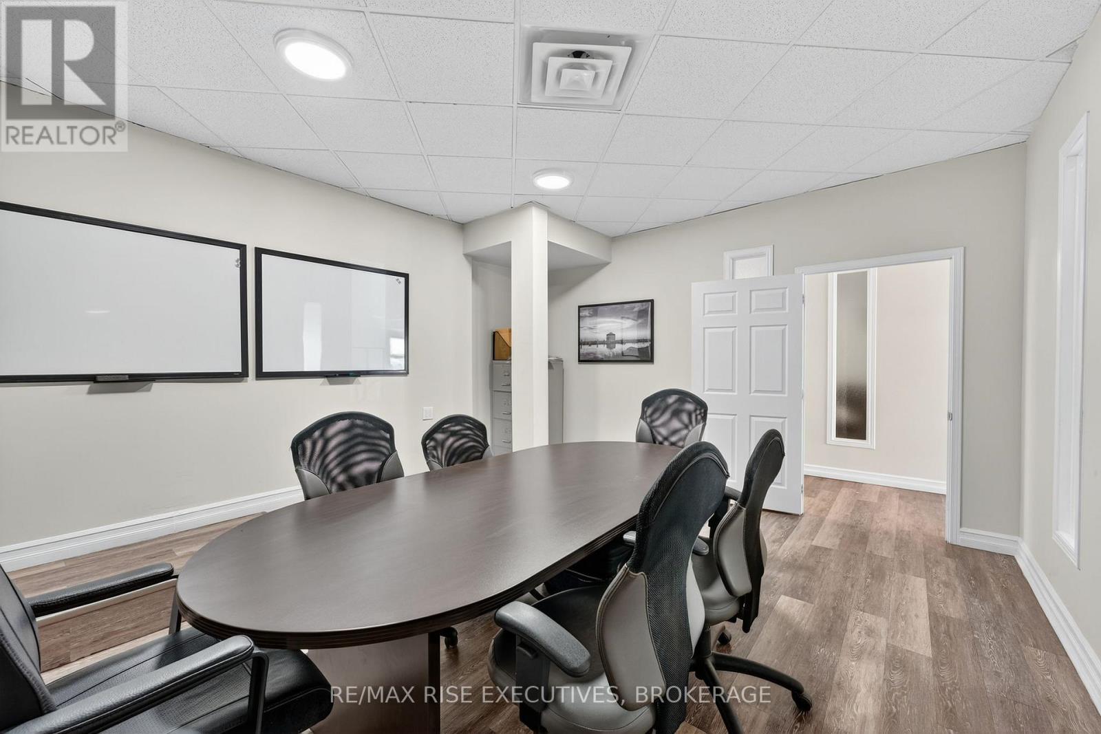 15 Montreal Street, Kingston, Ontario  K7L 3G7 - Photo 7 - X12456901