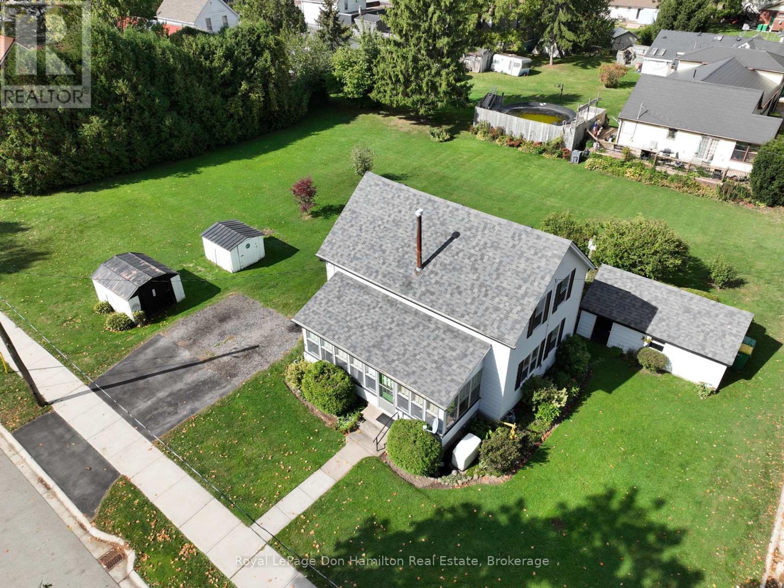 21 ELGIN STREET, Southwest Middlesex, Ontario
