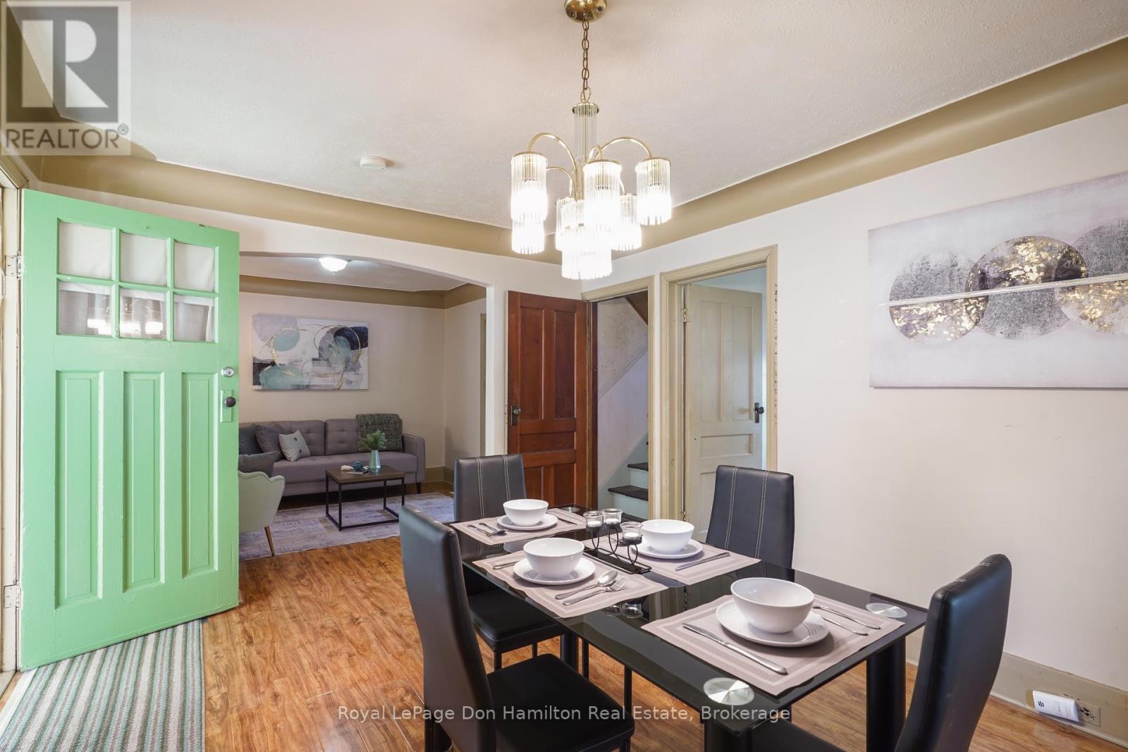 21 Elgin Street, Southwest Middlesex, Ontario  N0L 1A0 - Photo 15 - X12456911