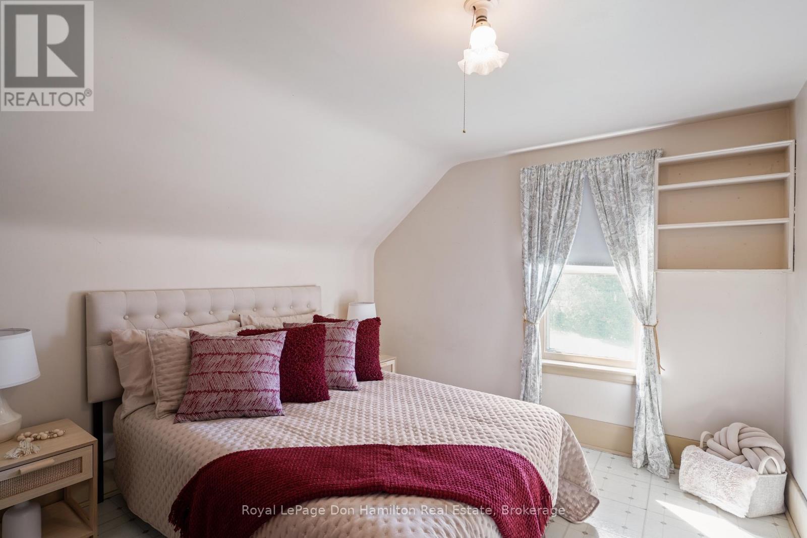 21 Elgin Street, Southwest Middlesex, Ontario  N0L 1A0 - Photo 27 - X12456911