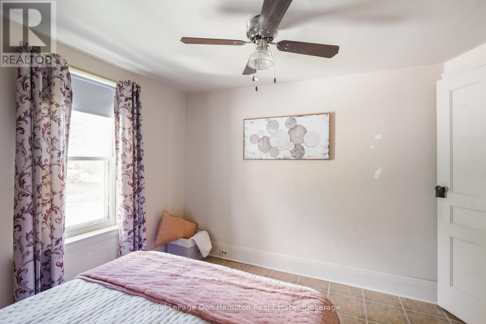 21 Elgin Street, Southwest Middlesex, Ontario  N0L 1A0 - Photo 30 - X12456911