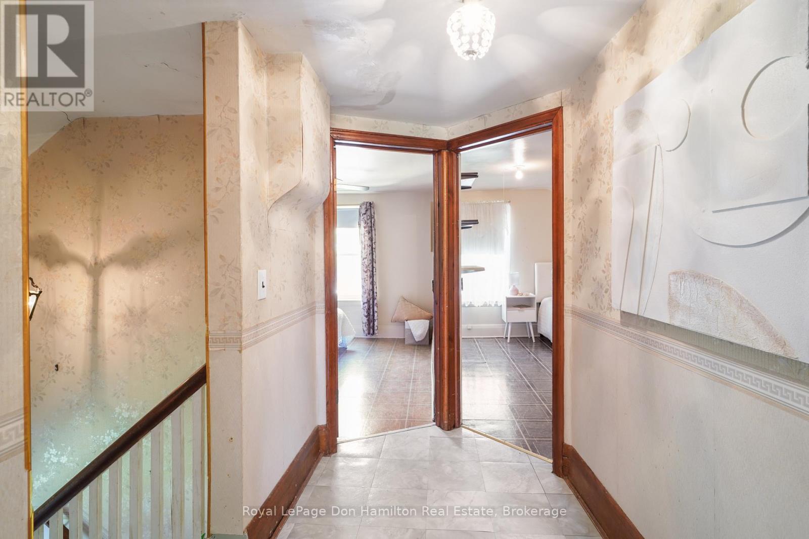 21 Elgin Street, Southwest Middlesex, Ontario  N0L 1A0 - Photo 35 - X12456911