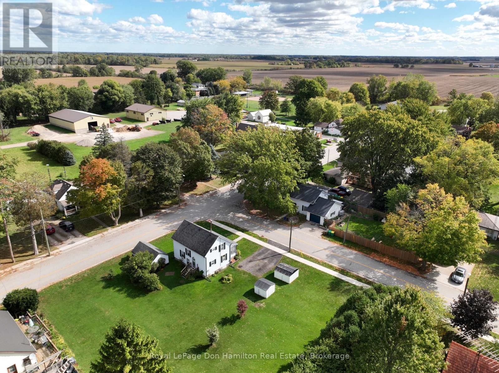21 Elgin Street, Southwest Middlesex, Ontario  N0L 1A0 - Photo 42 - X12456911