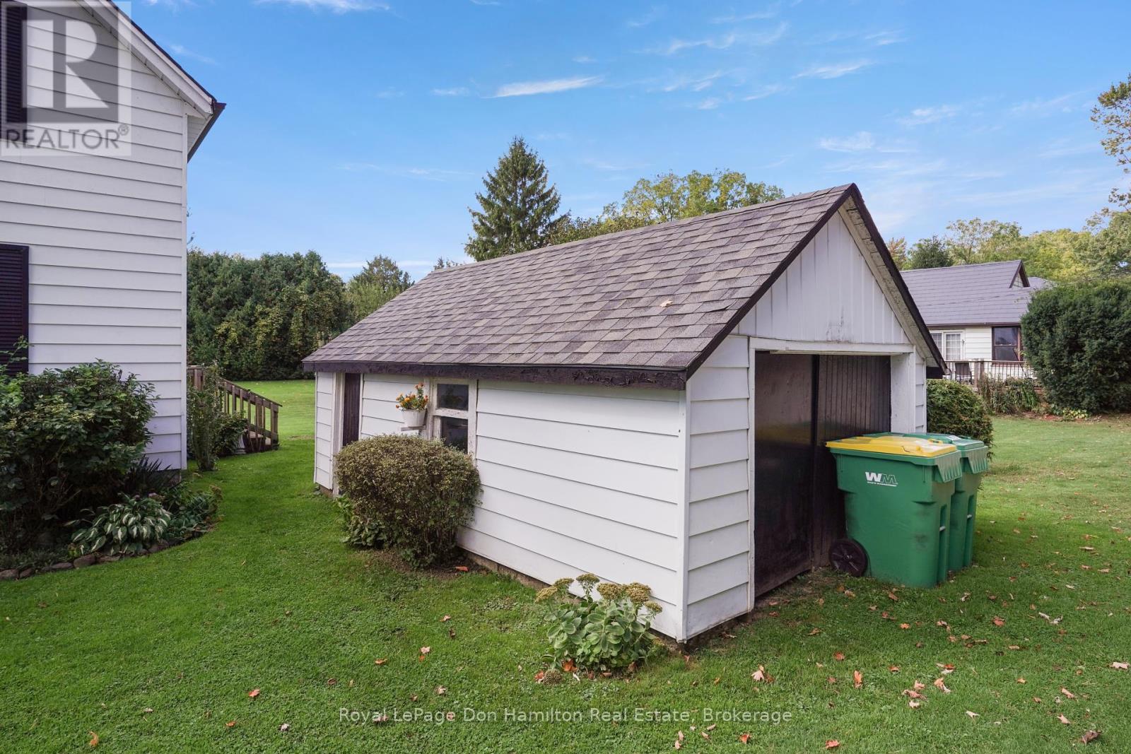 21 Elgin Street, Southwest Middlesex, Ontario  N0L 1A0 - Photo 45 - X12456911