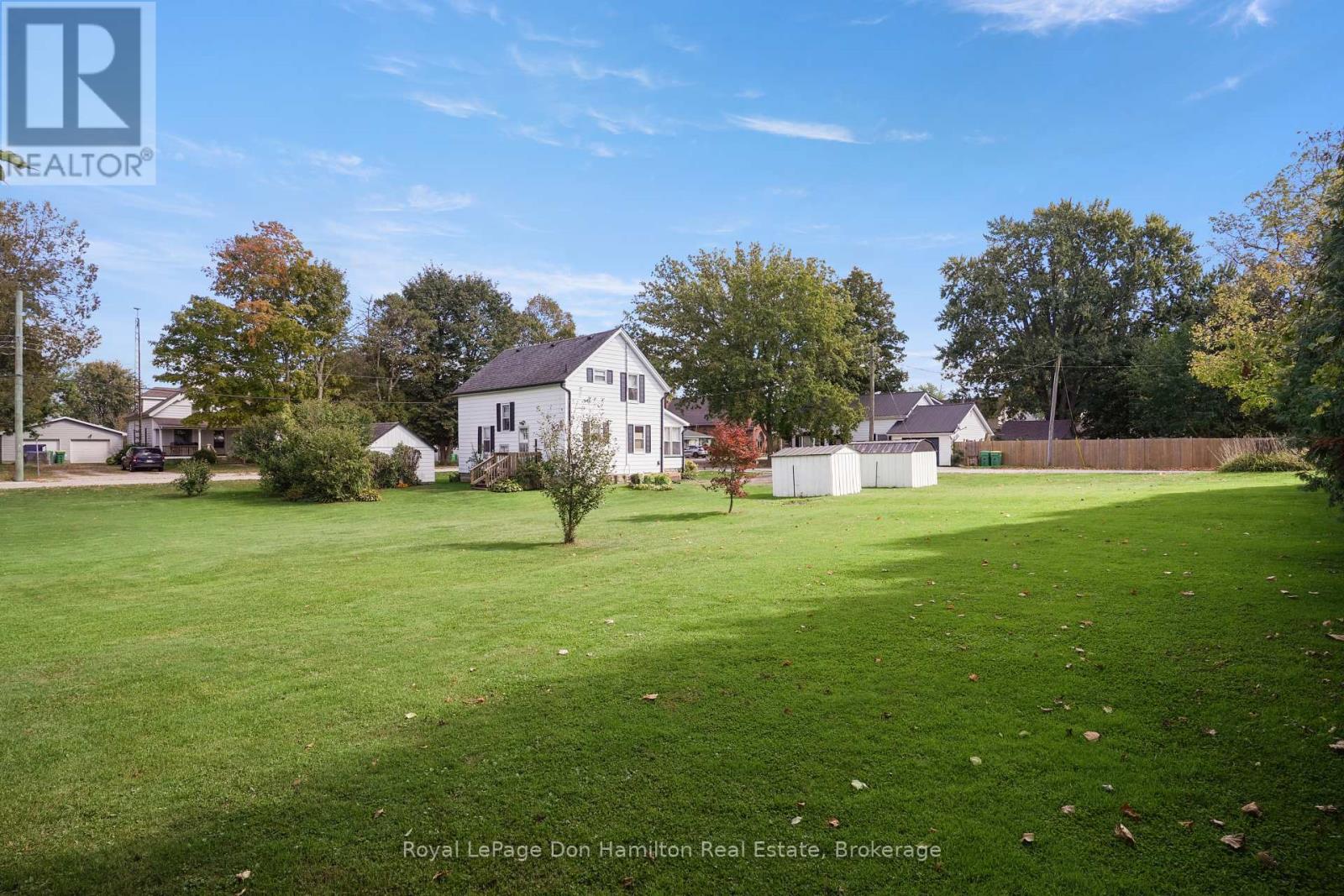 21 Elgin Street, Southwest Middlesex, Ontario  N0L 1A0 - Photo 46 - X12456911