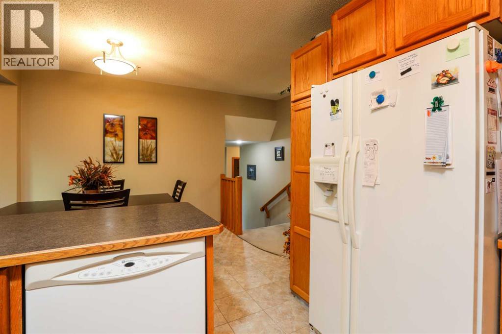 112 Edgewood Boulevard W, Lethbridge, Alberta  T1K 5Z7 - Photo 12 - A2262621