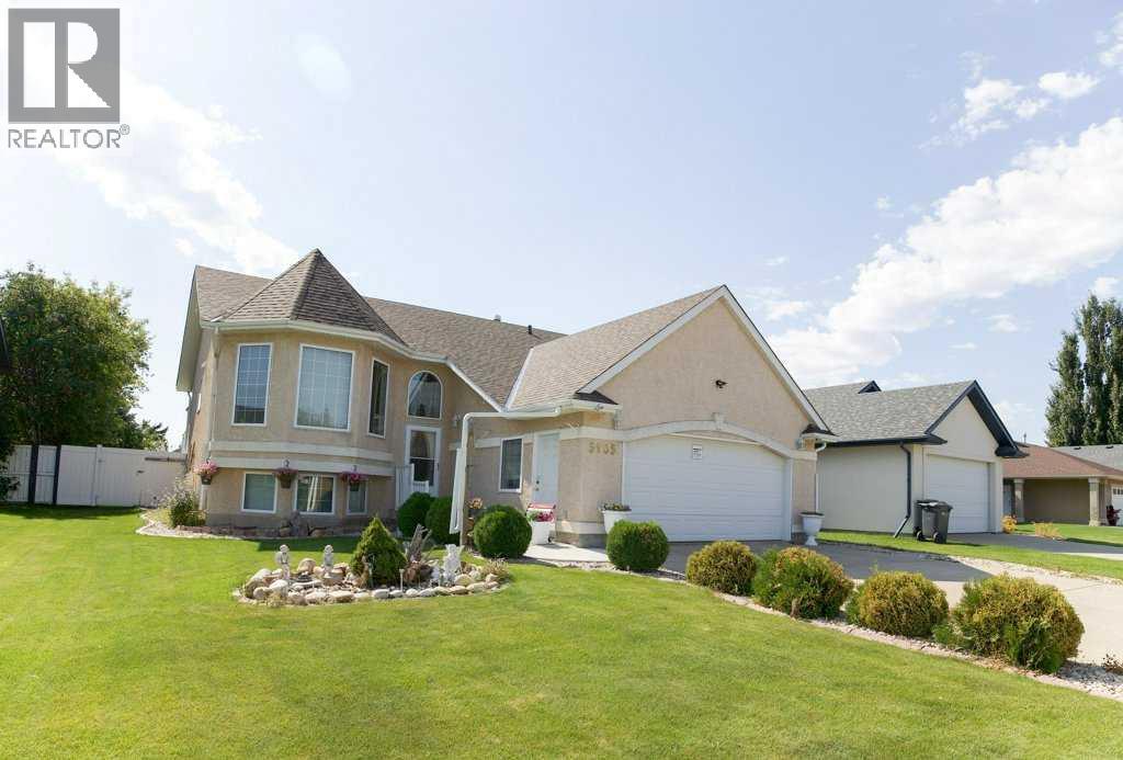 <div class="slider-price">$499,999.00</div><p>5905 61 Avenue, Ponoka, Alberta</p>