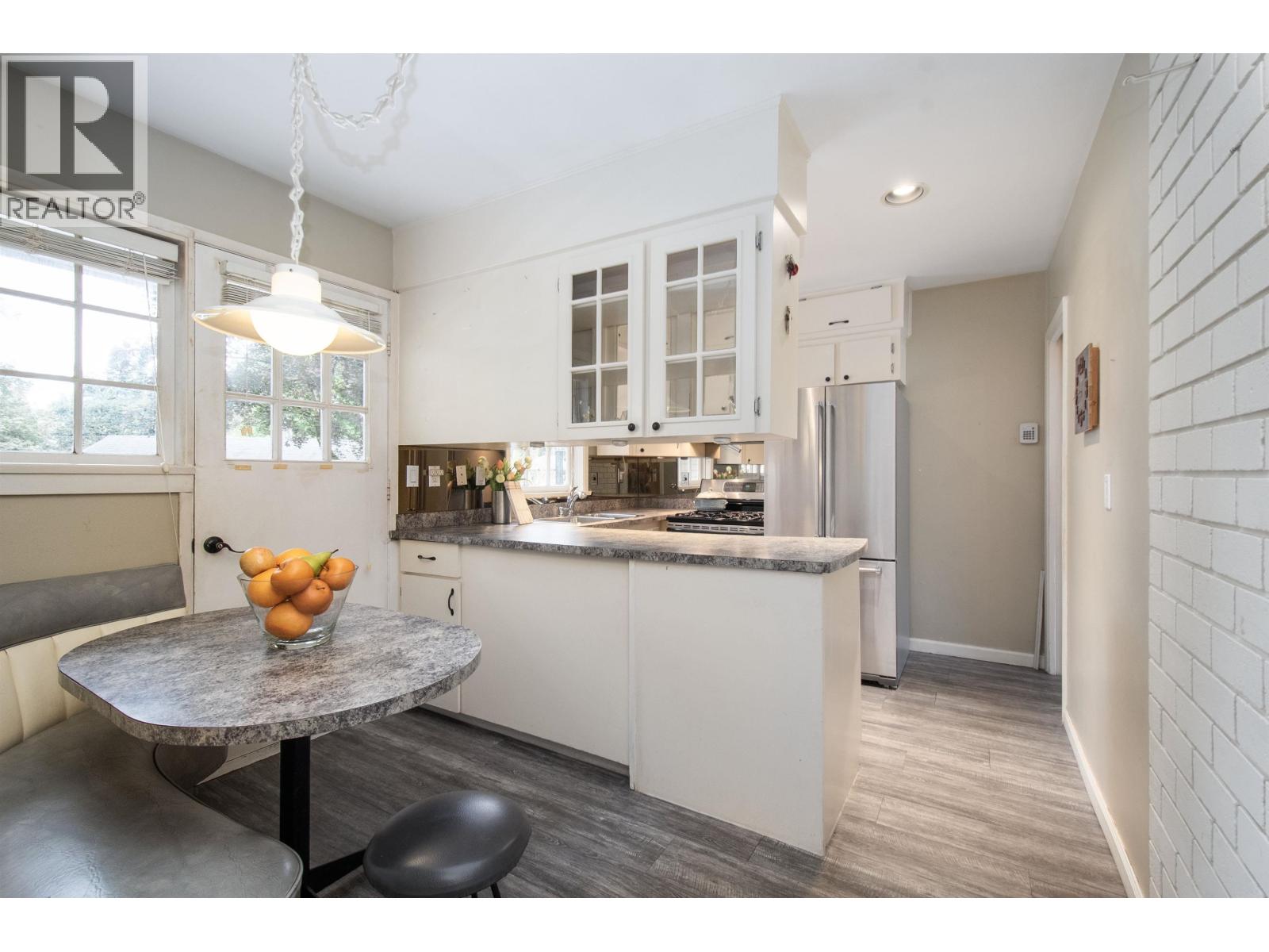 1057 Montroyal Boulevard, North Vancouver, British Columbia  V7R 2H5 - Photo 15 - R3053280